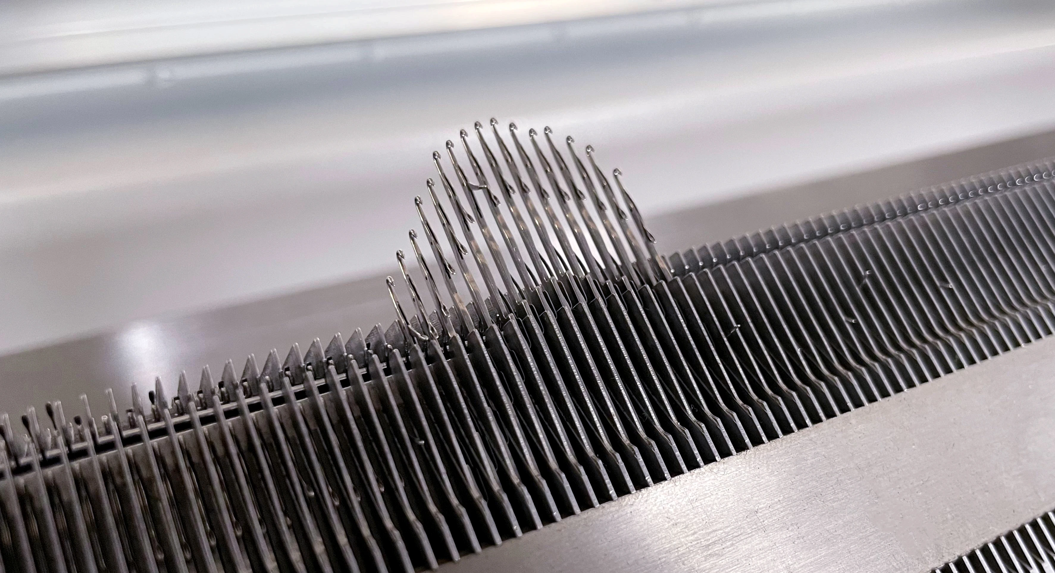 Professional 1.6m/s Speed Fully Automatic rib Knitting Machines With Yarn Storage device