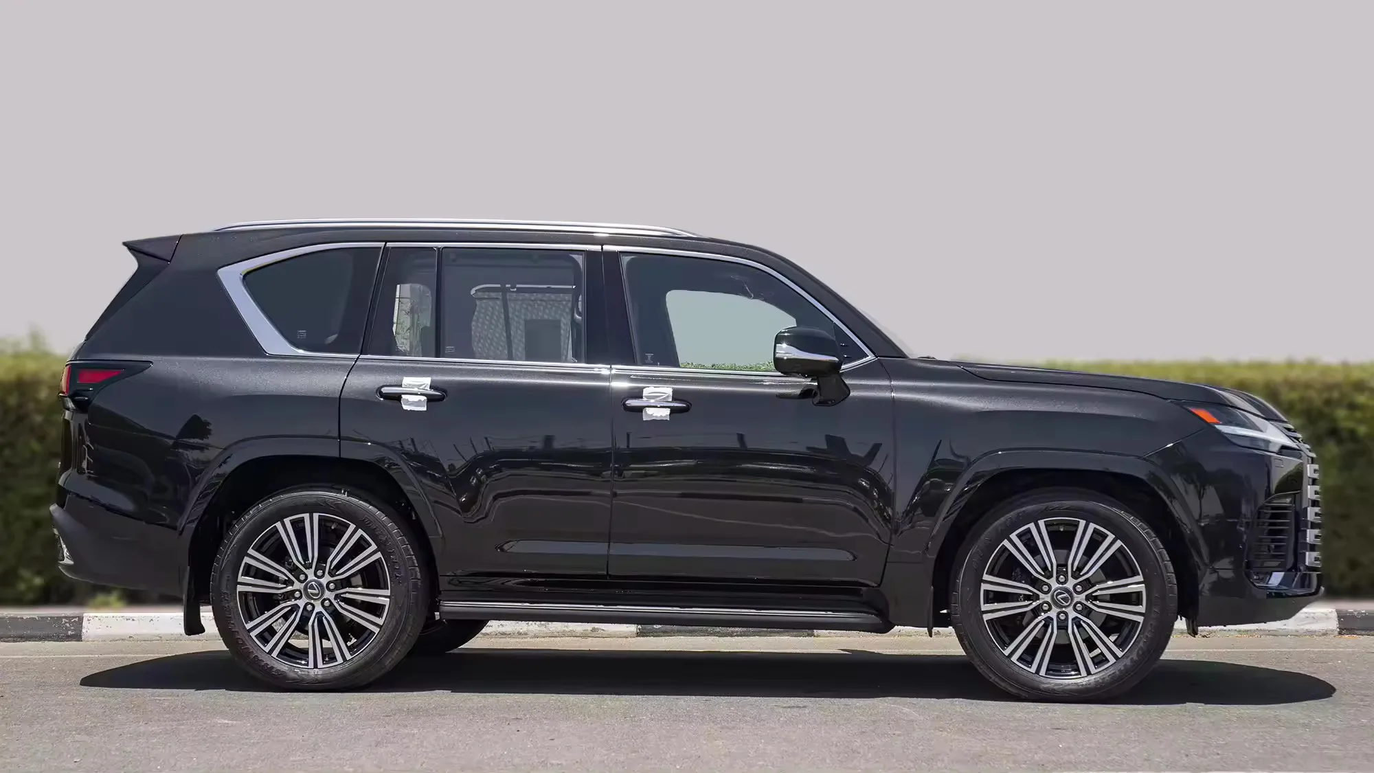 Лучшая цена для довольно подержанного FOR-LEXUS LX600 ASHWOOD EDITION 3 5 P