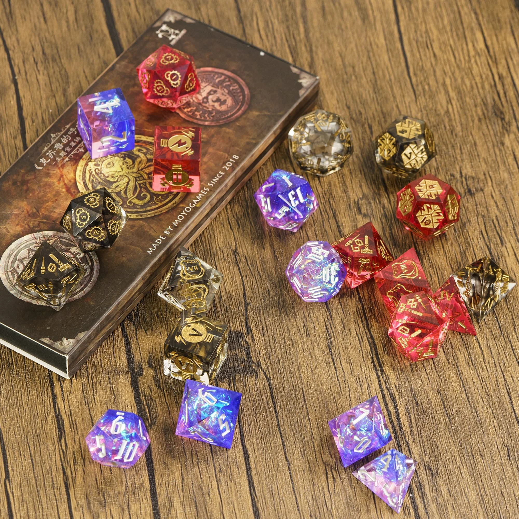 Udixi Custom Transparent Glitter Paper Resin Dice Dungeons and Dragons DND RPG board game Dice Set