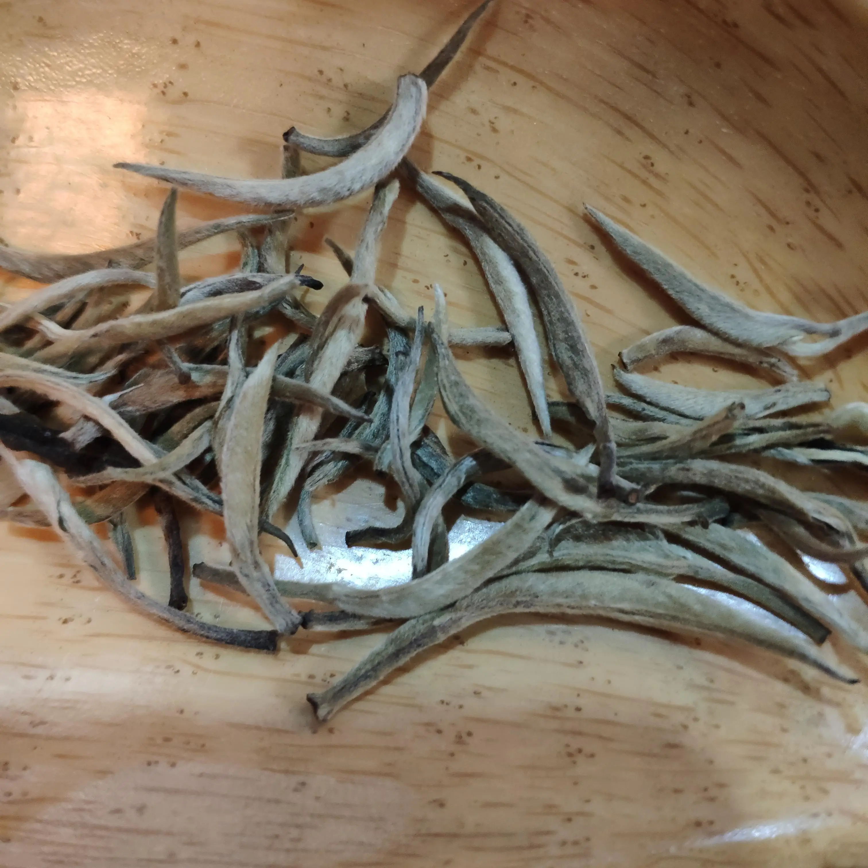 Organic EU Standard Refined White Tea    Chinese Silver Needle  Bai Hao Yin Zhen Cleaning Tea