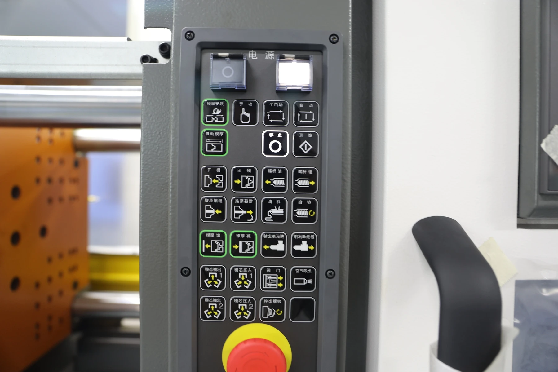 Fanuc all electric injection molding machine making Plastic Syringe Manufacturer Disposable Plastic Syringe Medical Product