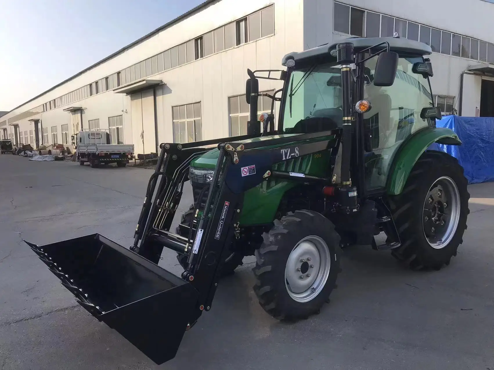 Hot Sale Farm Equipment Mini 4x4 Tractor with Front End Loader