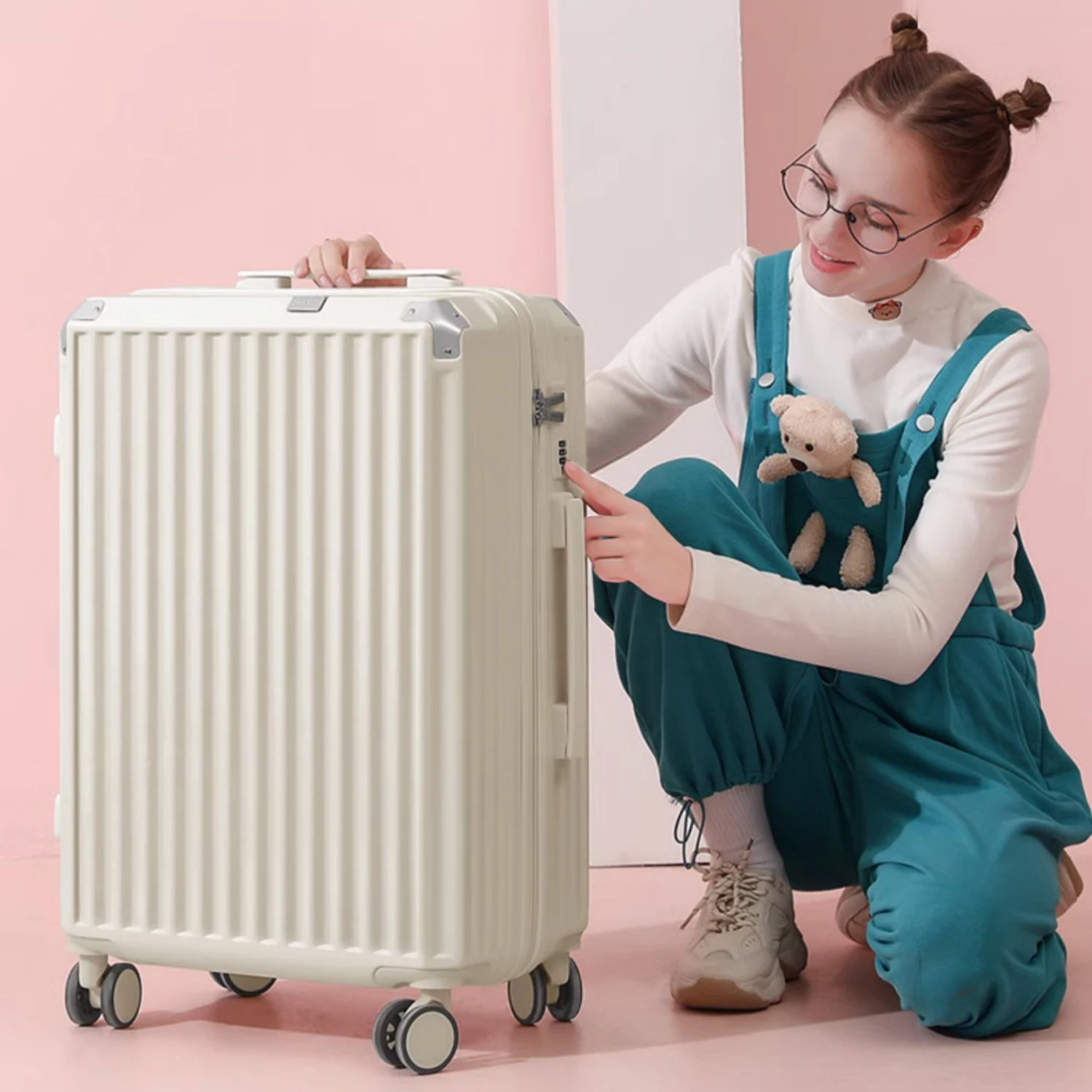 Cream Trolley Luggage Case Universal Wheels Combination Lock 20'Carry On Suitcase Luggage Sets