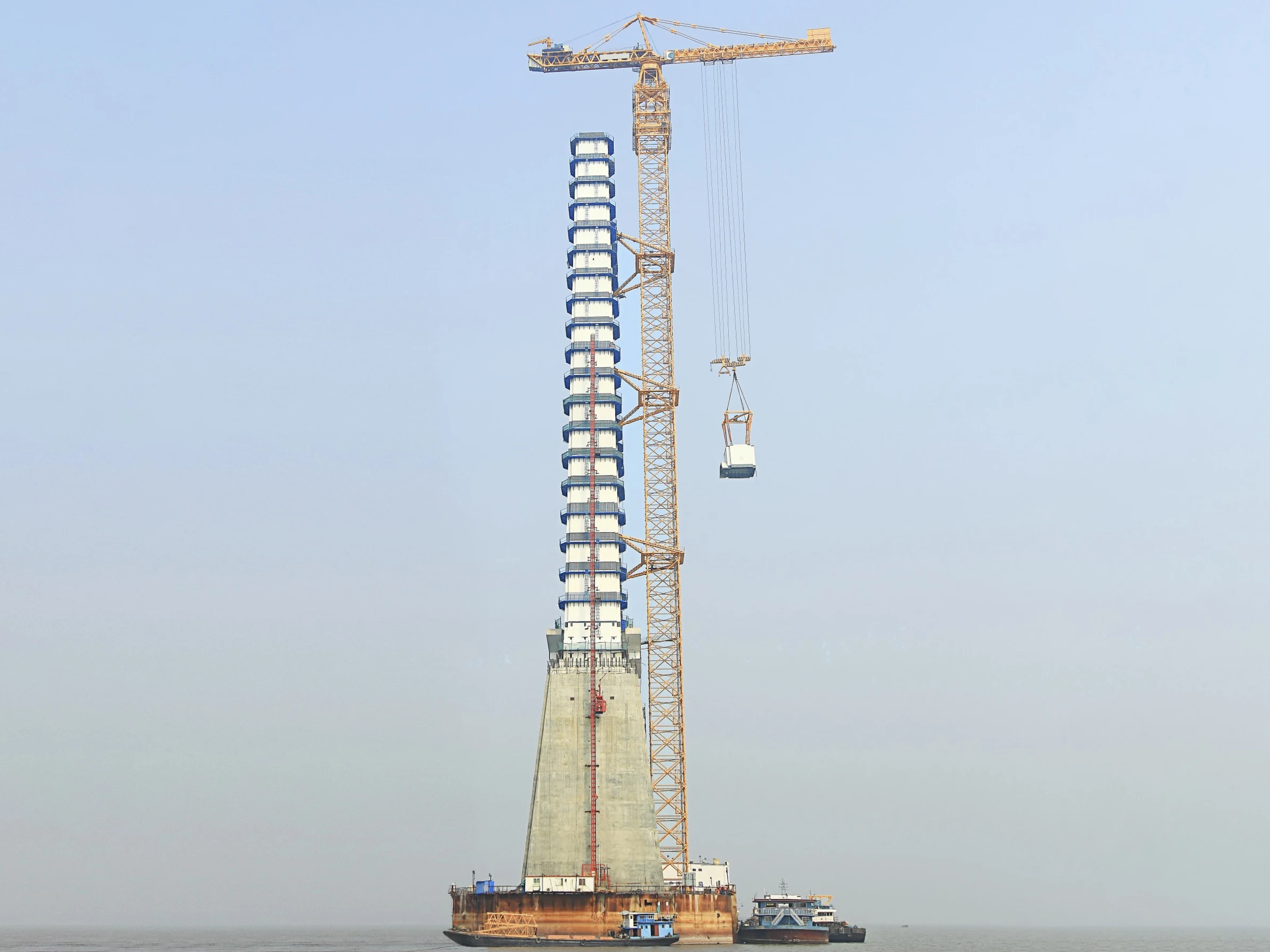 China Tower Crane D5200-240 with High Quality for Sale