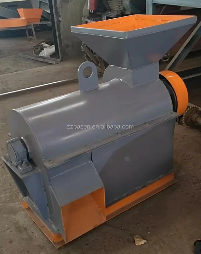 Chicken Manure Crusher Cow Manure Grinder Machine Organic Fertilizer Semi Wet Material Crusher
