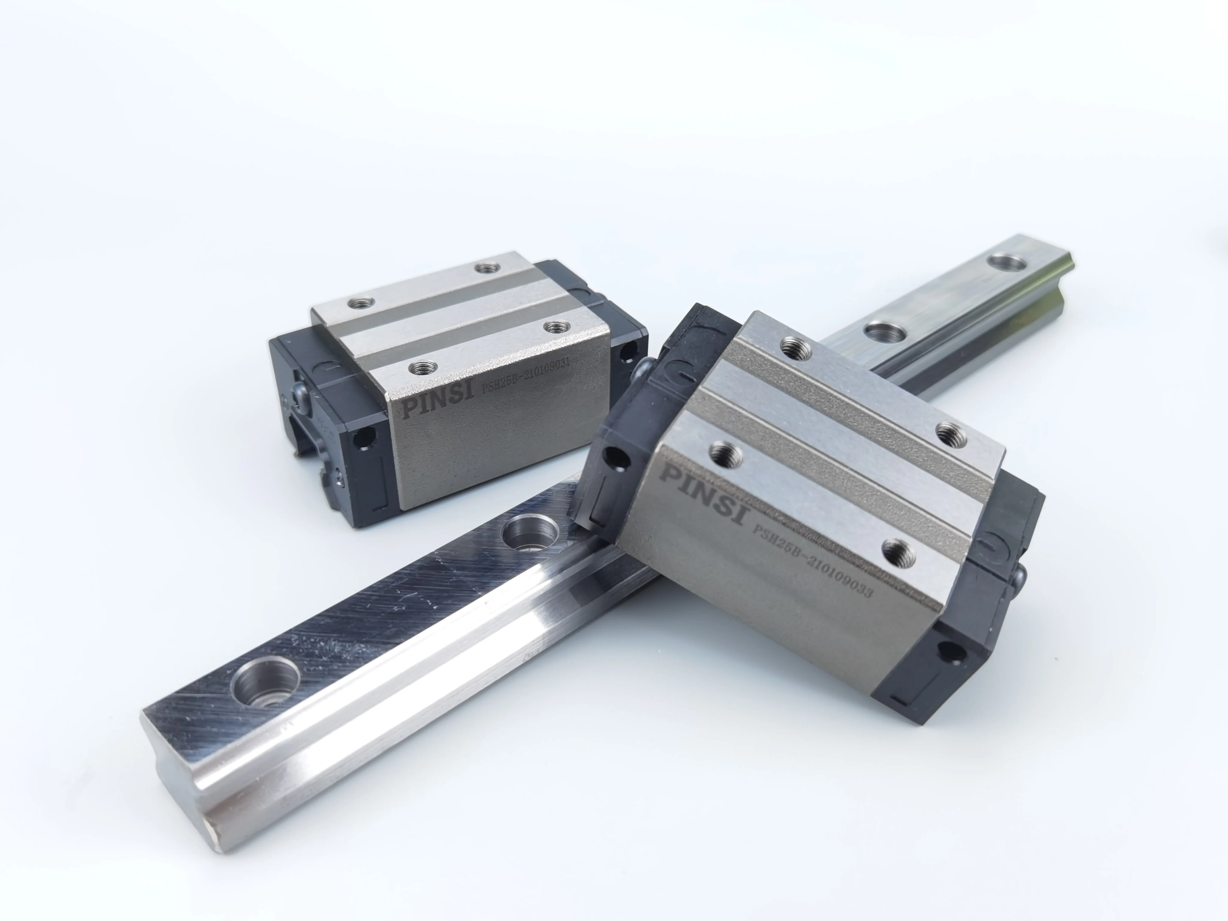 Блок линейных направляющих скольжения Pinsi EGH15CA для системы Linear Montion