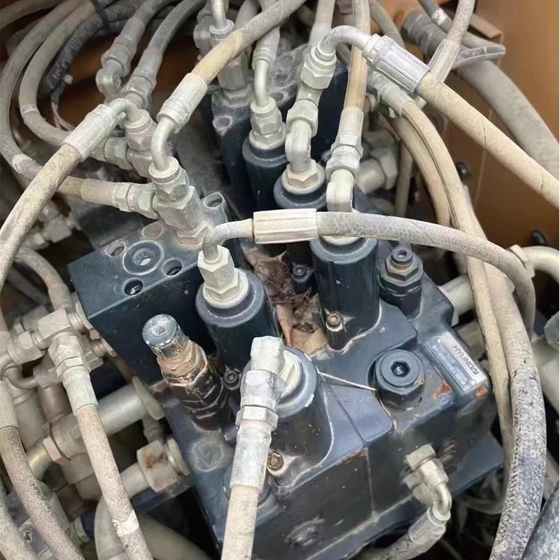 USED HYUNDAI Robex  150LVS  15 TON  HYUNDAI  DIGGER WITH ORIGINAL  SPARE PARTS  GOOD CONDITION.SECOND HAND  EXCAVATOR