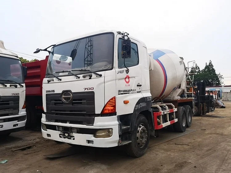  Б/у Бетономешалка Hino 8 куб. М 10 для