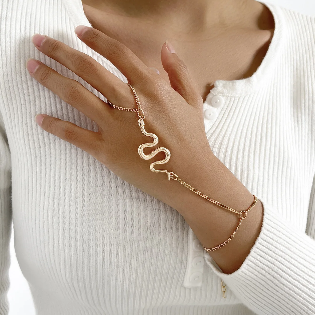 Fashion Simple Trendy Retro Style Curved Snake Chain Link Bracelet Classic All-match Ladies Bracelet 2023 Hot Sale