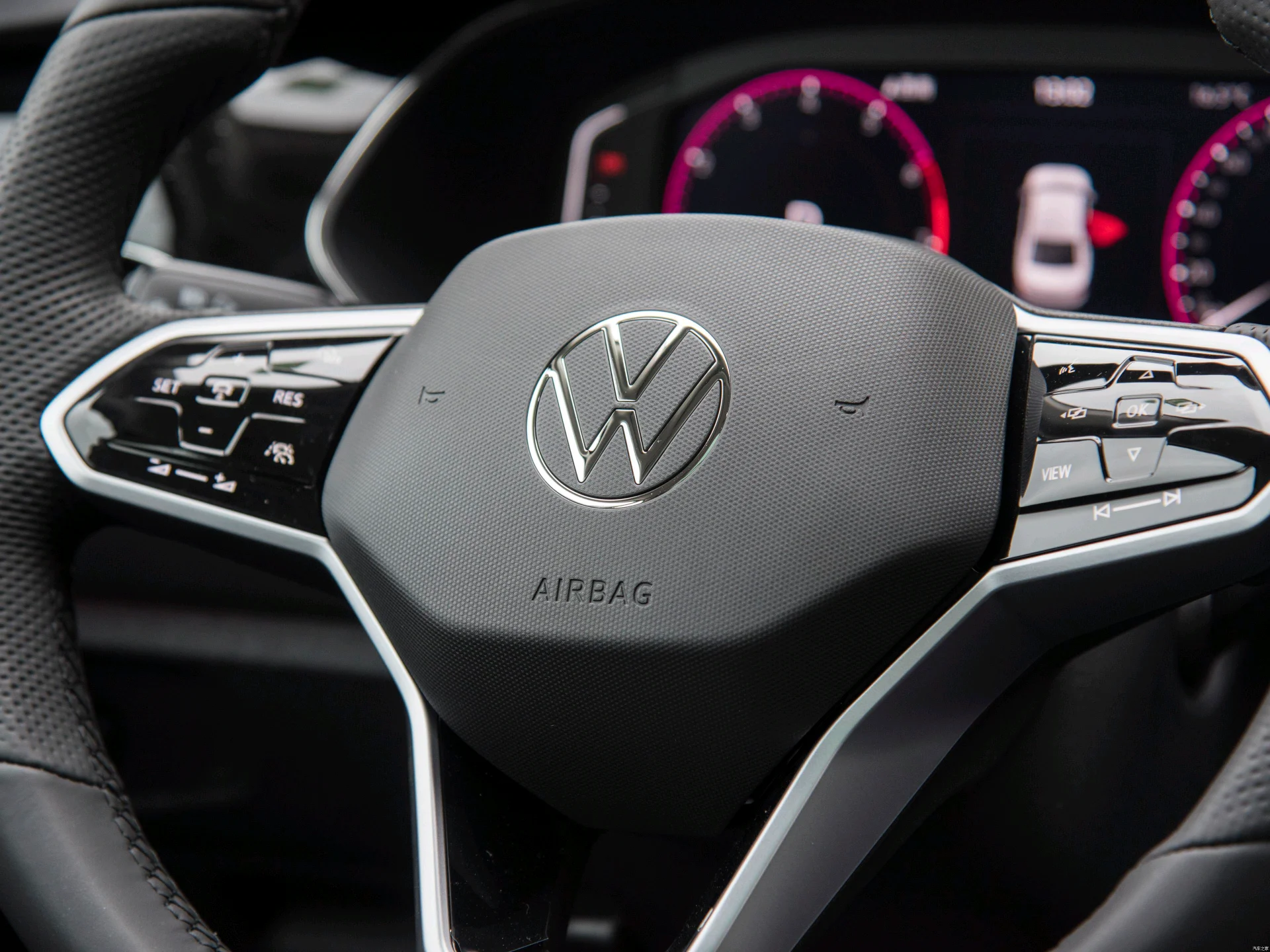 Китай дешевый автомобиль 2023 2024 Volkswagen Passat 330T для продажи