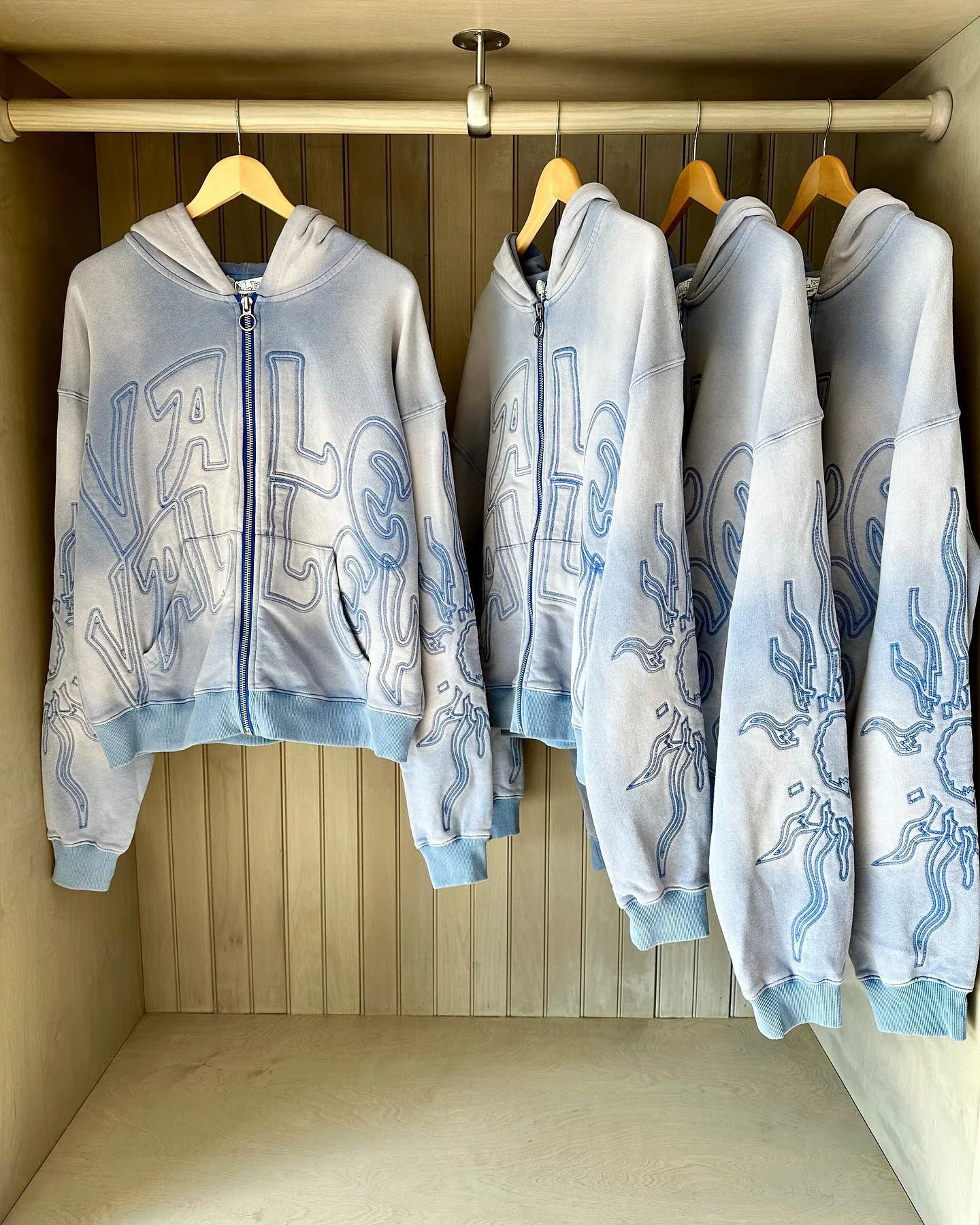 Oem Custom 100 Cotton  Oversized Boxy Fit Distressed Embroidery Patchsweatpants And Hoodie Set