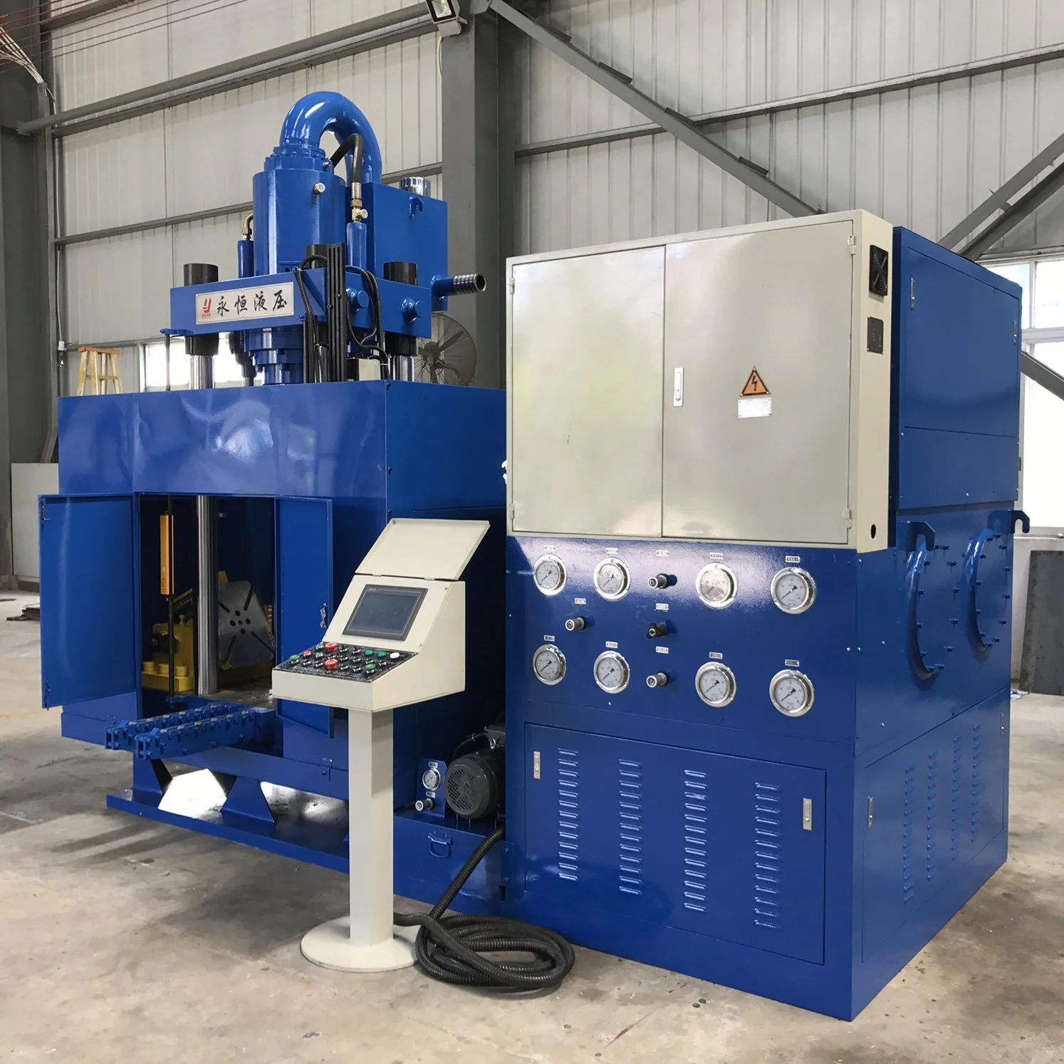  Yongheng Hydraulic High Speed 2100T Press With PLC Control Stainless Tube Tee Fitting Hydroforming
