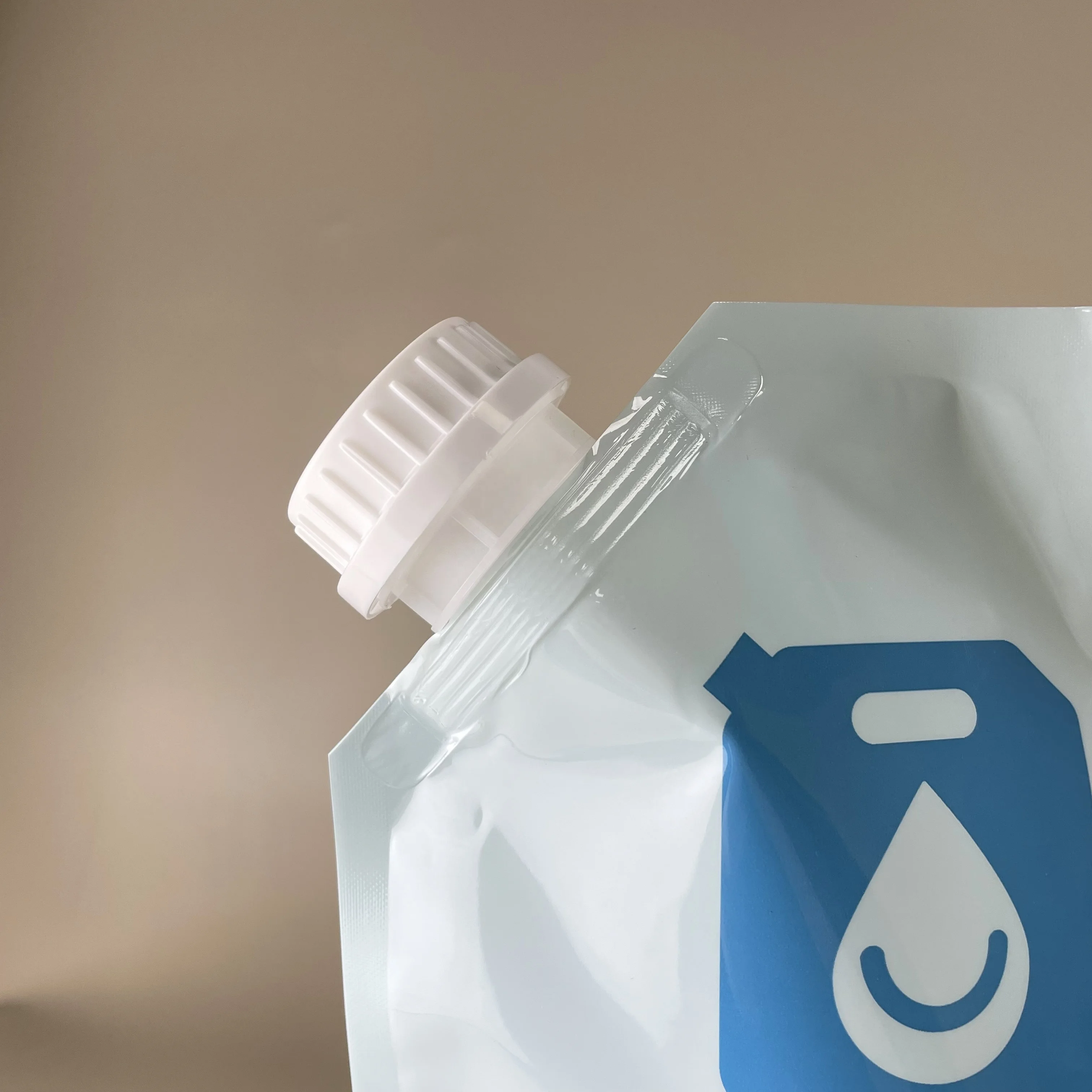 7.5L drinking water bag printing flexible portable beverage pouch with spout cap