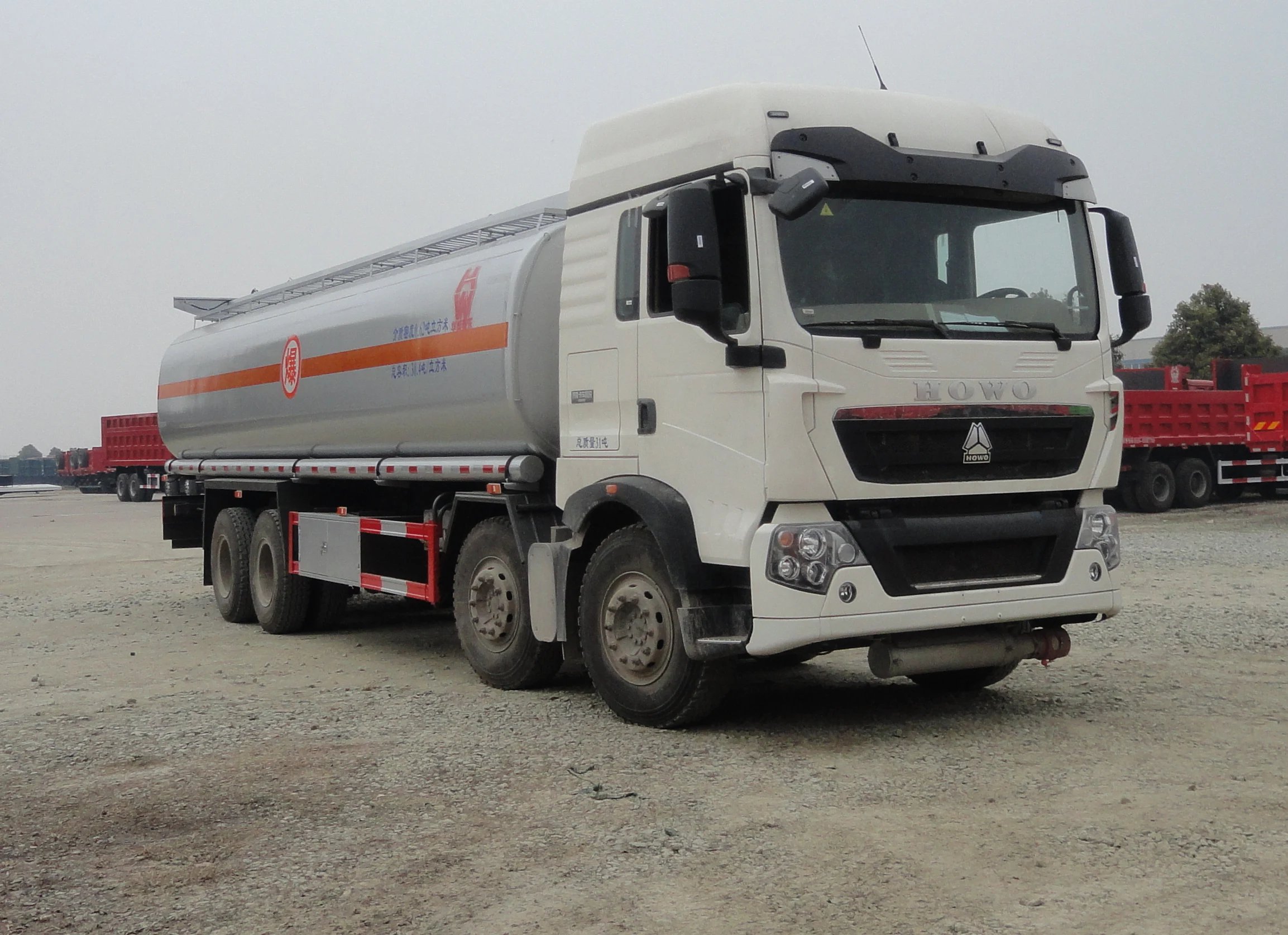 Sinotruk новый Howo 20000 30000 литровый топливный бак грузовик для транспортировки 10 колес дизельный