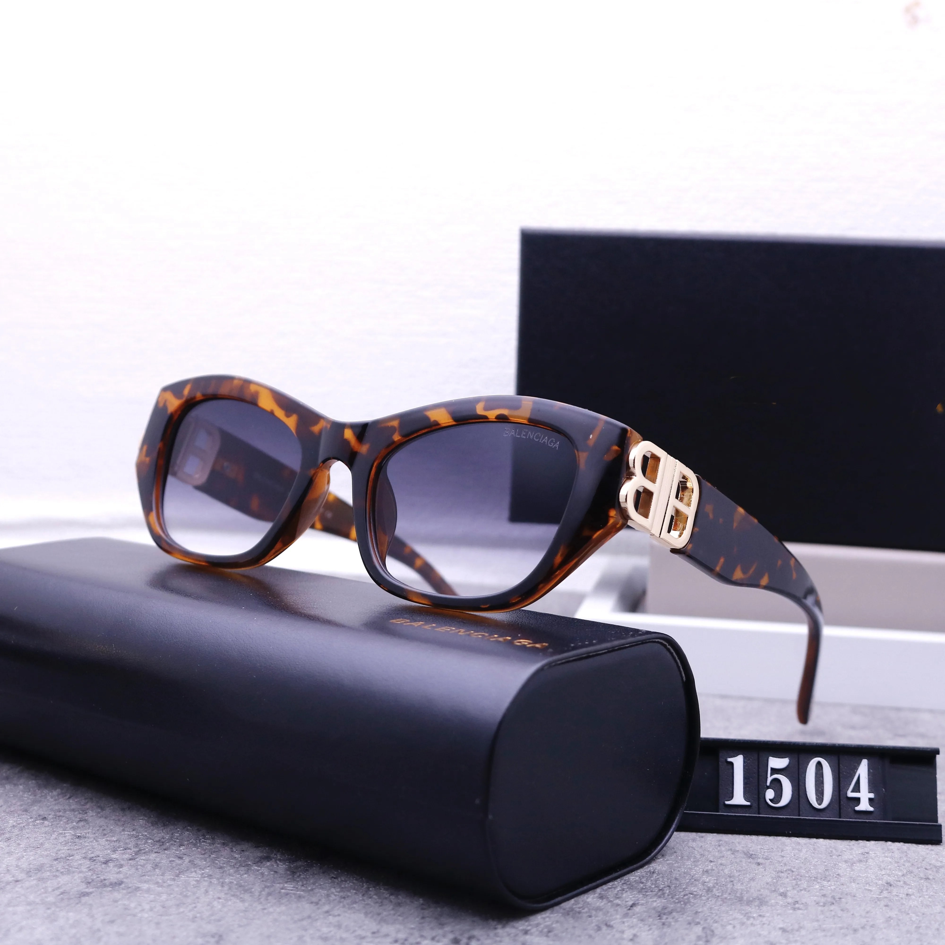 Wholesale Fashion Famous Designer Brand Shades Sunglasses