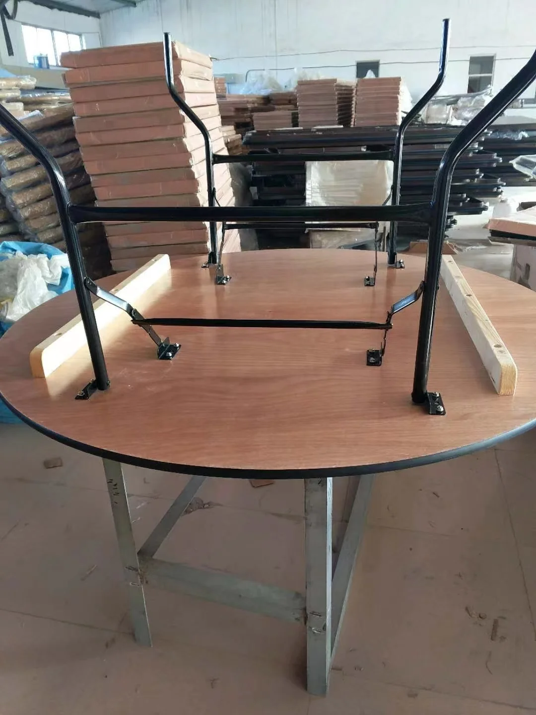 Folding Wood Round Tables