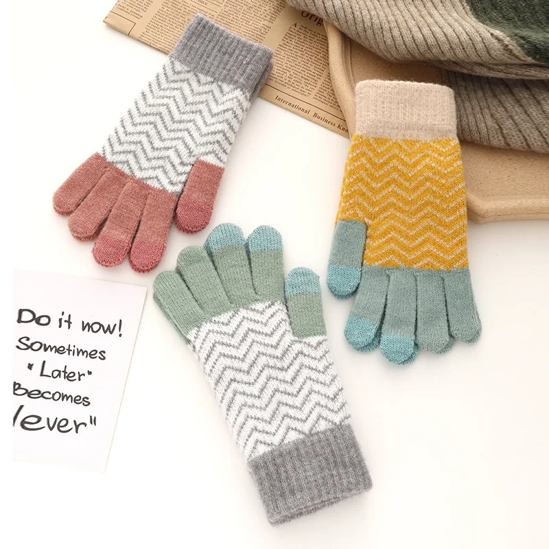 Winter Adults Keep Warm Knitted Gloves Women Vintage Striped Fleece Lined Soft Wind Proof Gloves Outdoor Touch Screen Gloves