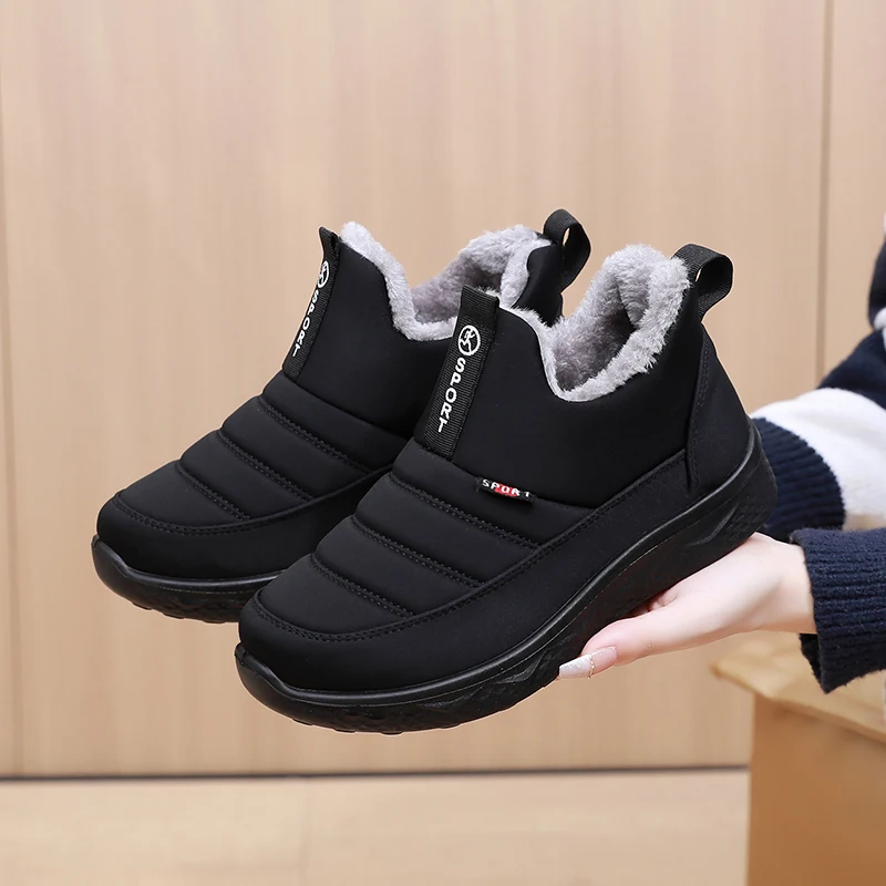 2021-Warm winter cotton shoes for women with cashmere old Beijing cloth shoes old snow boots soft sole non-slip mother shoes