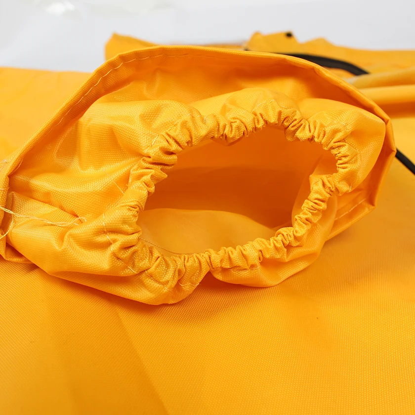 Водостойкий дождевик из ПВХ