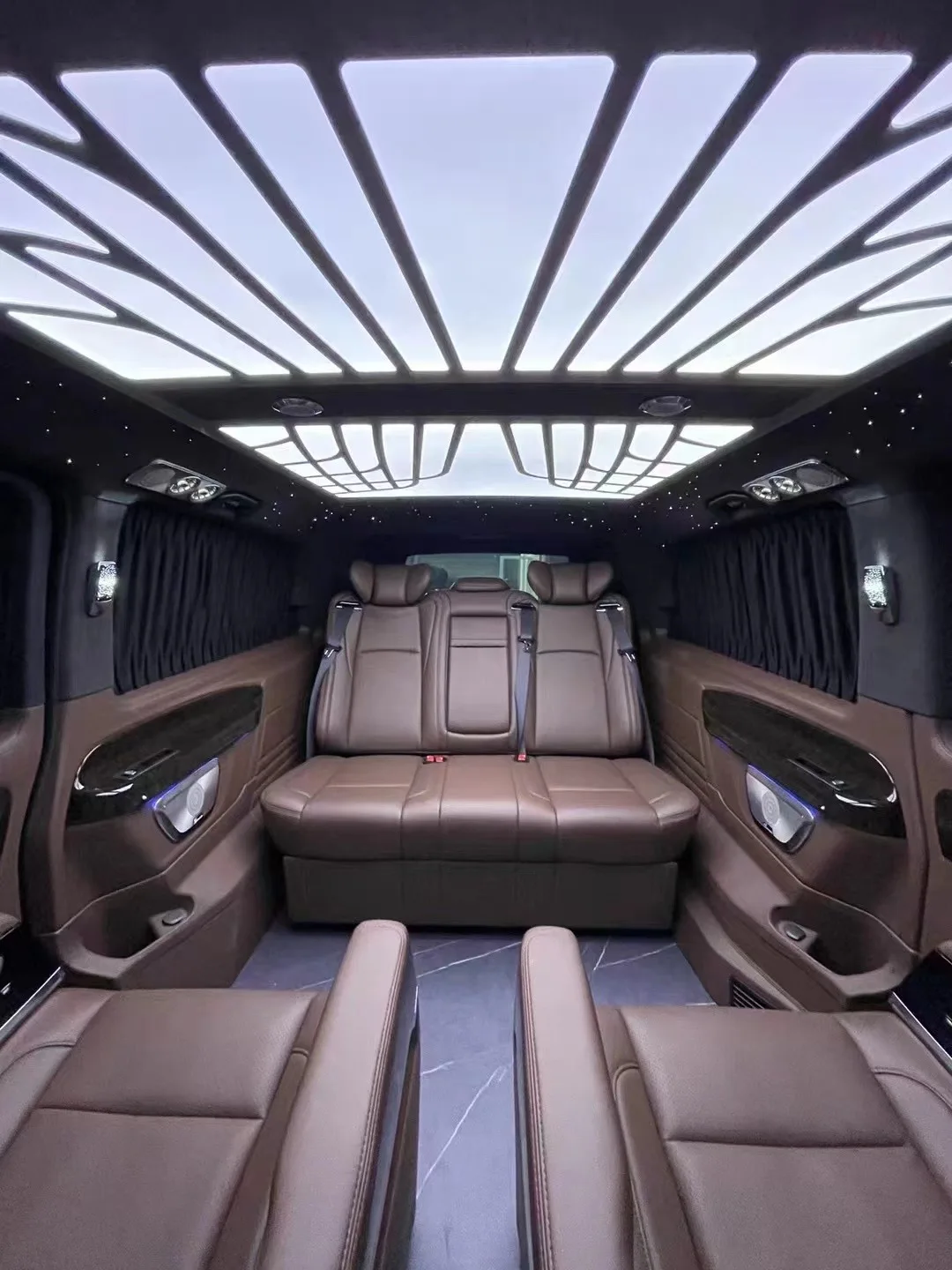 Various Good Quality Touchscreen Controls Climate-Controlled Voice-Activated Controls For Lorinser