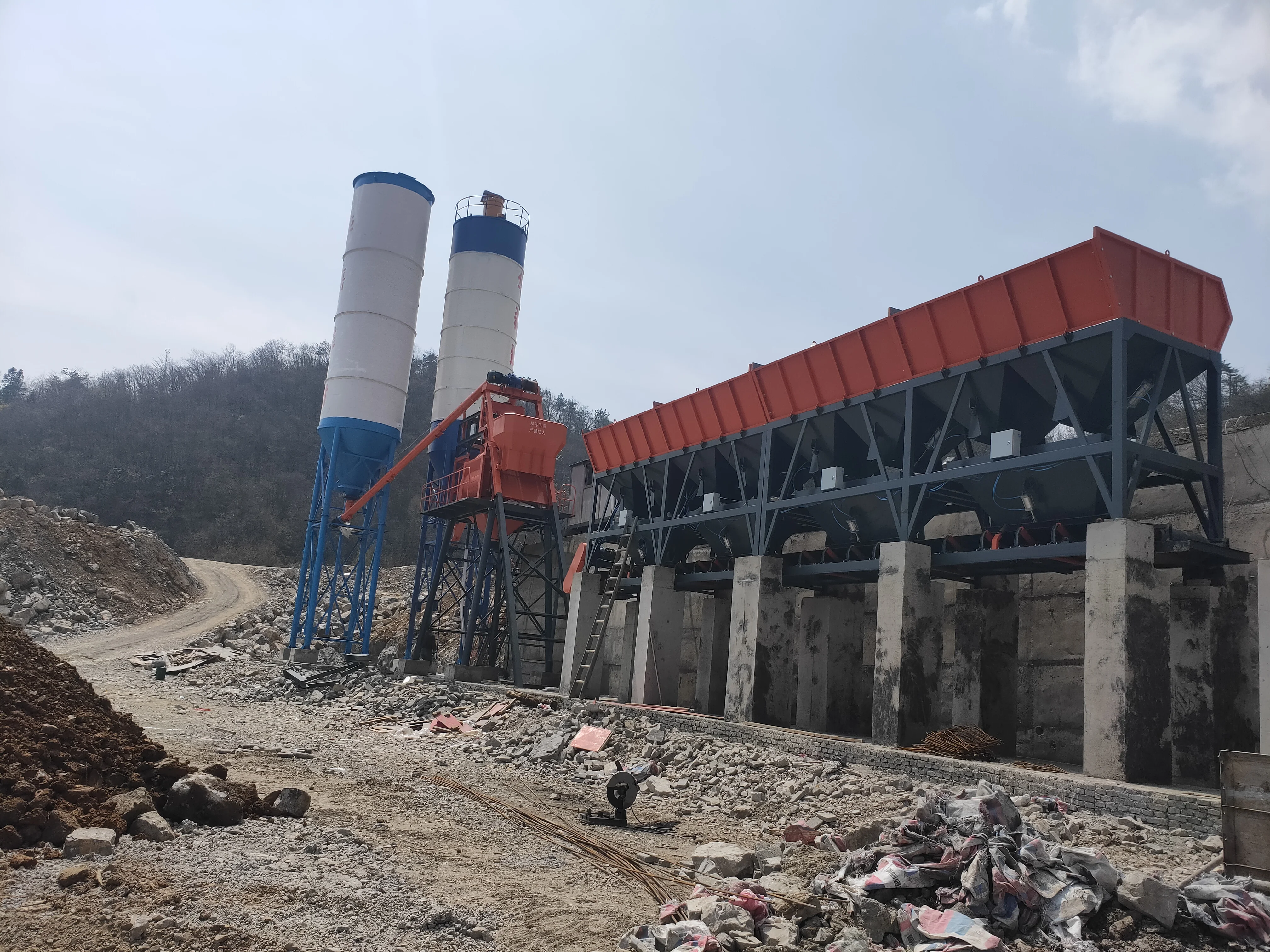 High Efficiency HZS 25/ 35/50/60/75/90 M3 Concrete Mixing Plant batching plant New Condition with Good Price
