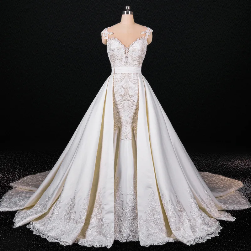 High-end customized new slim fit fishtail wedding dress lace V-neck sequins hand-stitched beaded tail removable