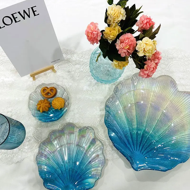 custom logo iridescence colored dinner plate shell shaped glass charger plate for event