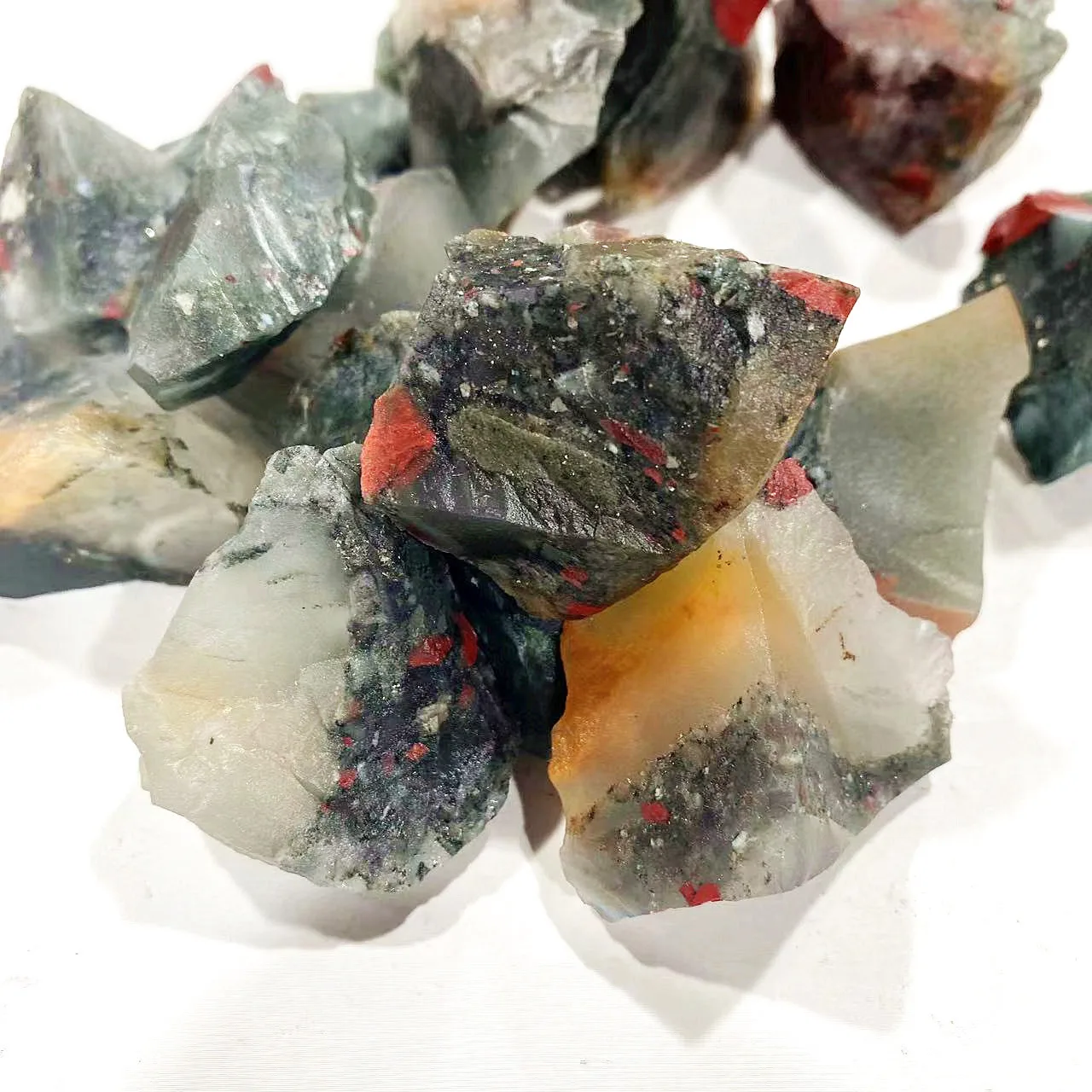Natural Stone Healing Crystal Mineral Specimen Rocks Quartz Reiki Bloodstone Raw Stones for Decorate