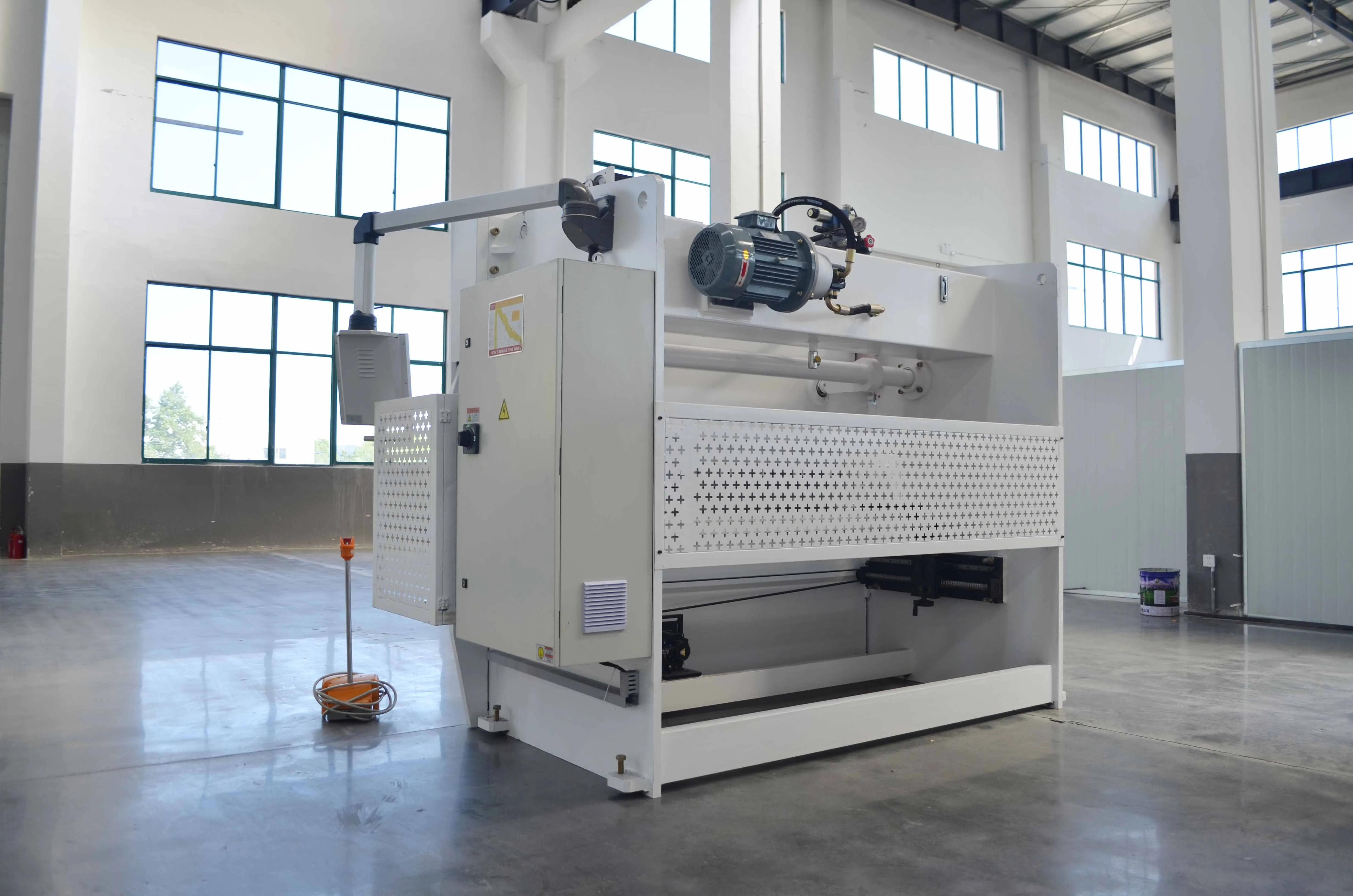
NC hydraulic WC67Y-63/3200 metal sheet steel bar bending machine with taiwan hiwin straight line guide 