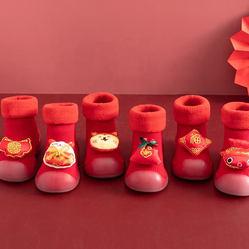 New Design Winter New Year Cotton Thick Lovely Style Snow Walking Soft Shoes Anti-slip Warm Socks Shoe For Kids