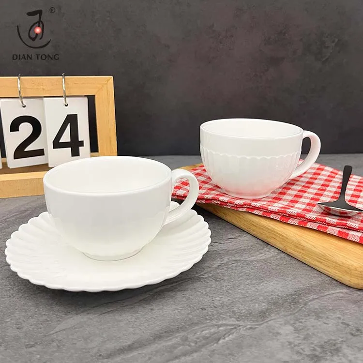 High Quality Hotel Restaurant Dishes Scalloped Dinner Plates And Cup Custom Ceramic Plates And Bowls Set Dinnerware Tableware