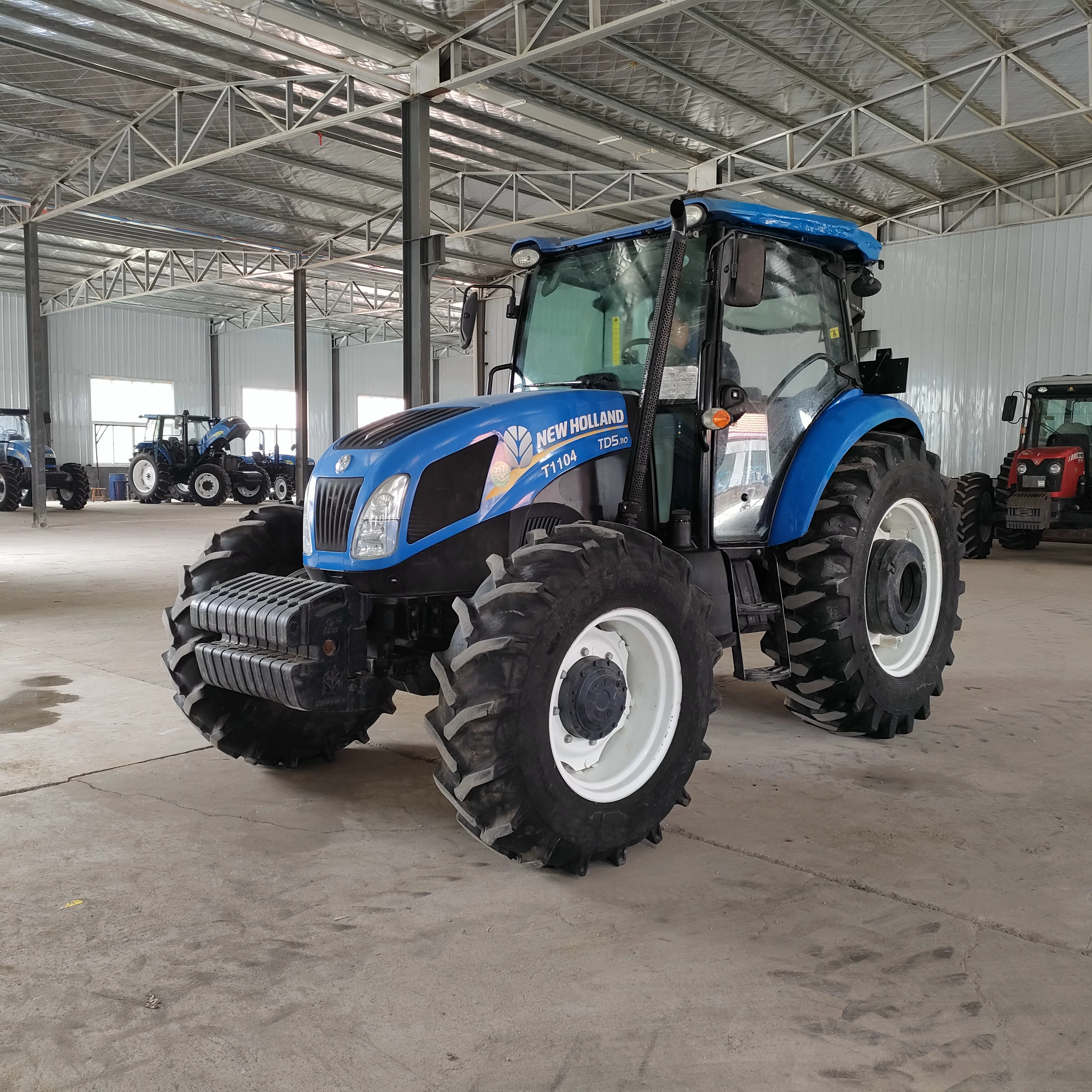 used/second hand & quality farm wheel tractors New Holland T1104 with cabin 4x4wd agricultural machinery cheap