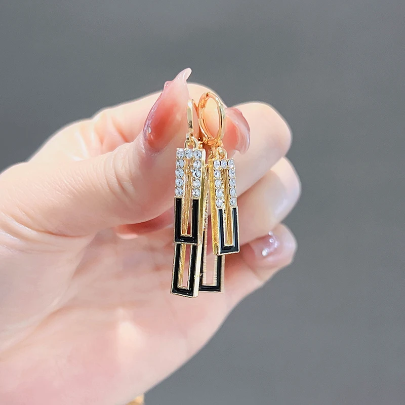 2024 Hot Sale Ear Stud Fashion Women Drop Earrings