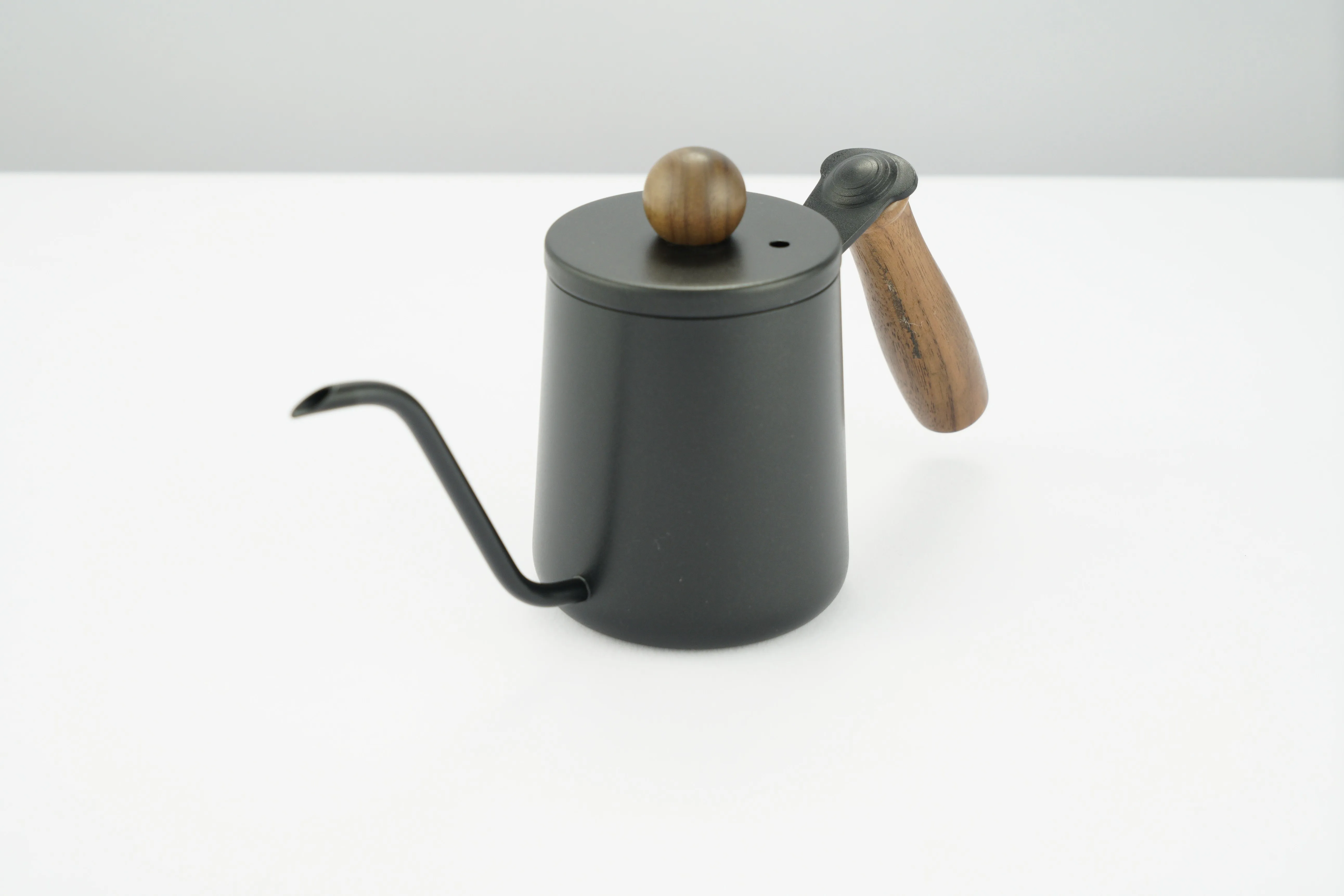 350ml 304 stainless steel Elegant Travel Camping Hotel with wooden handle Coffee dripper kettle