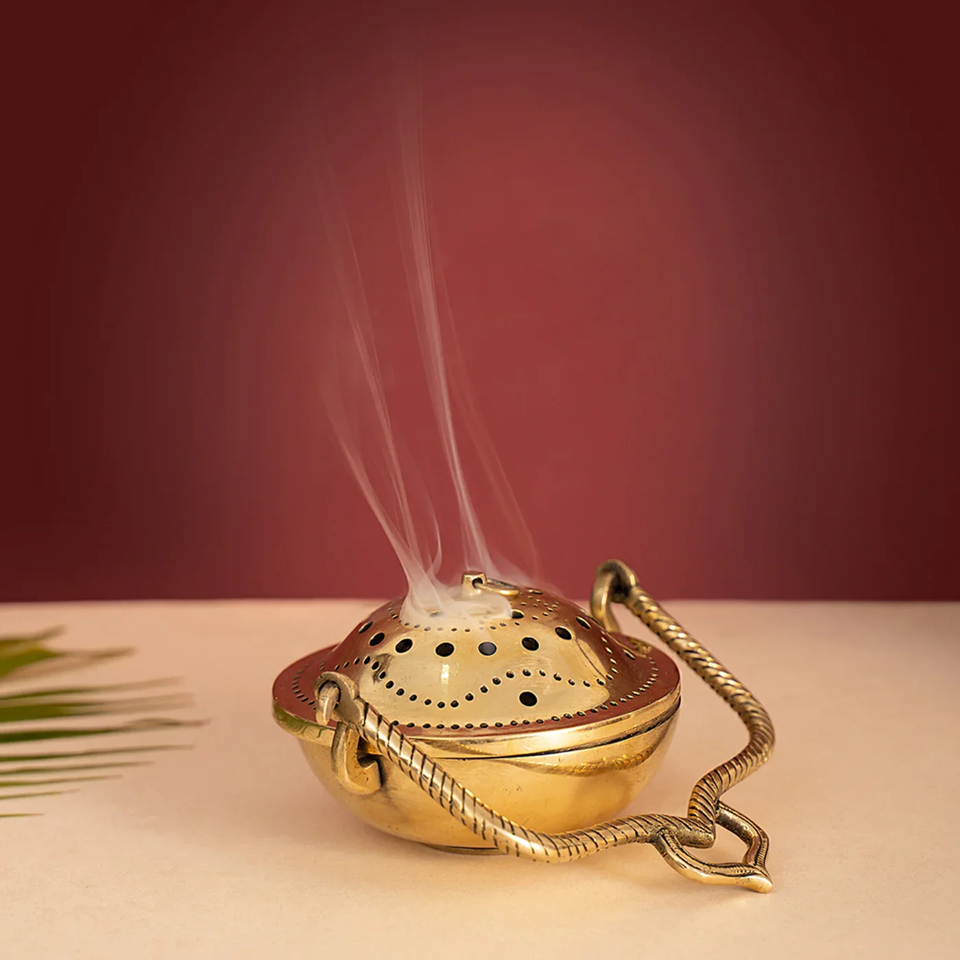 Incense Burner Loban Burner With Handle Dhoop Dhuni Burner Sambrani Dhoop Resin & Home Office Temple Prayer Butler Home Decor