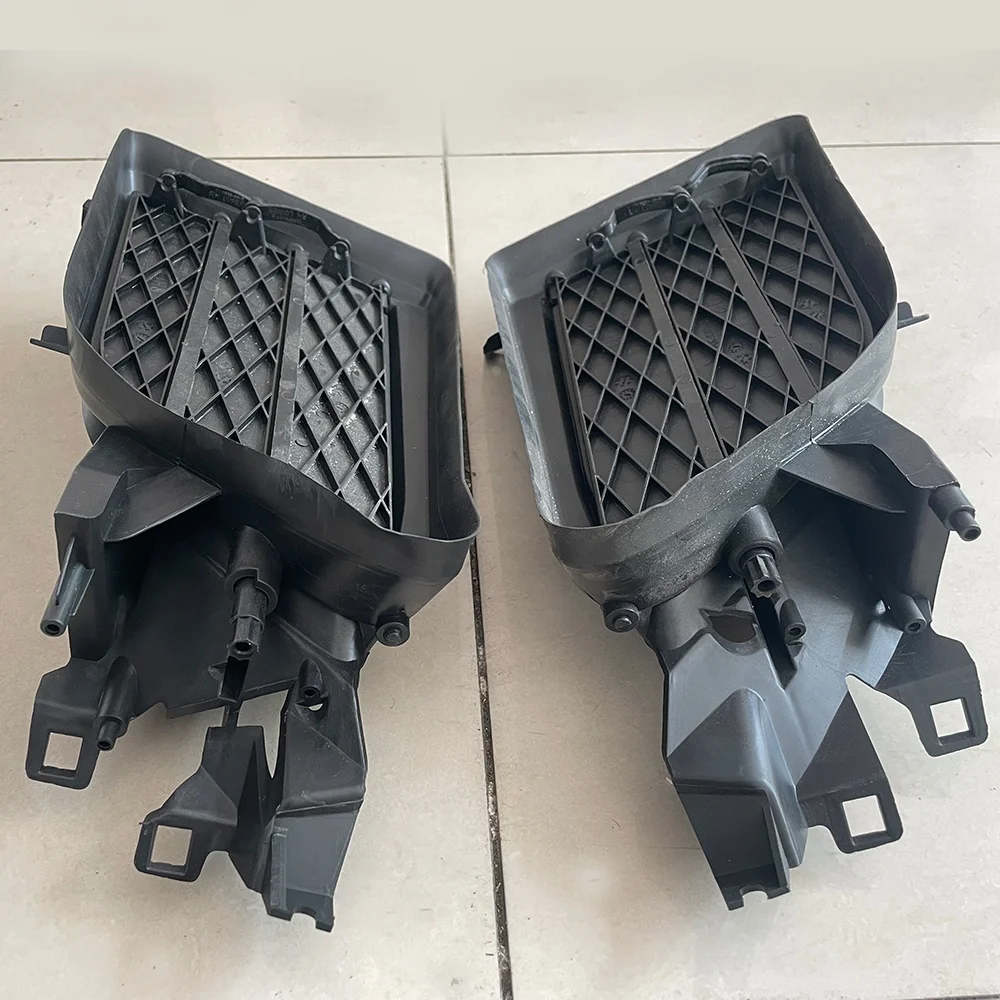 Car Parts Best Quality Front Fog Lamp Frame for Tesla Model S 1057851 1058007