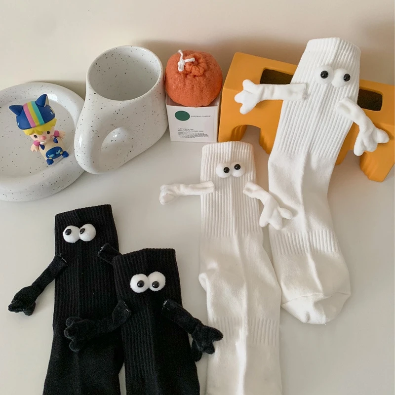 Autumn wholesale pink mid-length socks sports outer wear cute white pile socks colorful couple holding hands socks