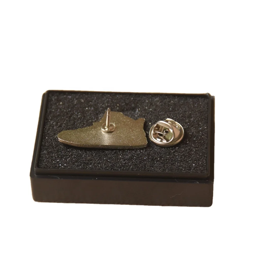 wholesale soft enamel mini metal sneaker lapel pin, shoe shape pin