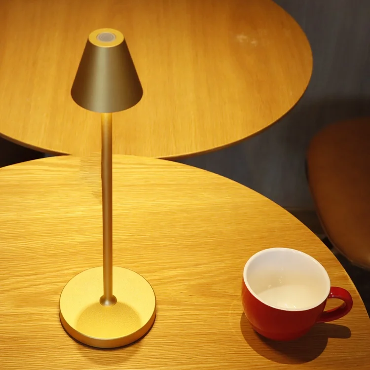 New 2024 Small Home Decor Bedroom Bedside Hotel Design Lampe De Table Restaurant Led Rechargeable Cordless Table Lamp