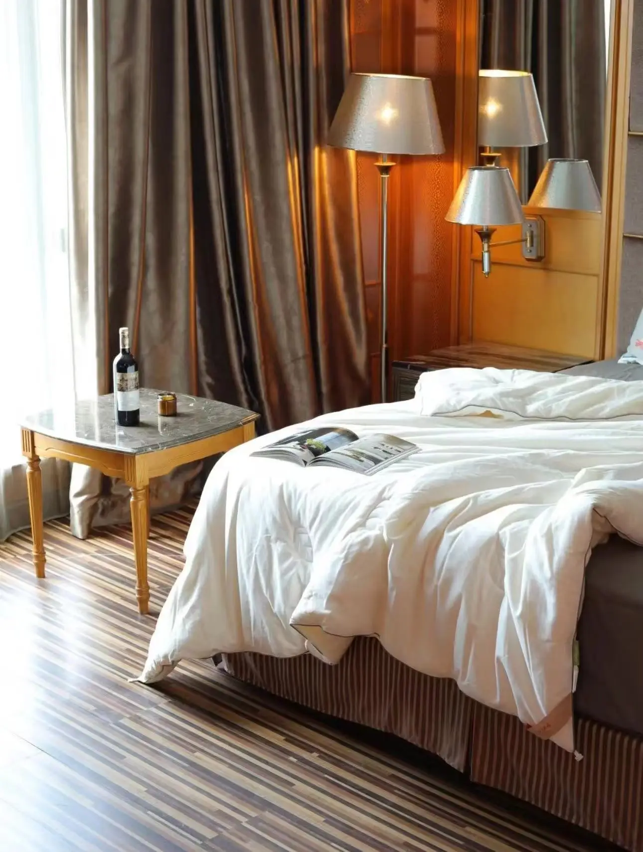 High-grade Pure Cotton Silk Is Double Palace Cocoon Long Silk Silkworm Silk Is Cool in Summer and Thickened in Autumn Quilt