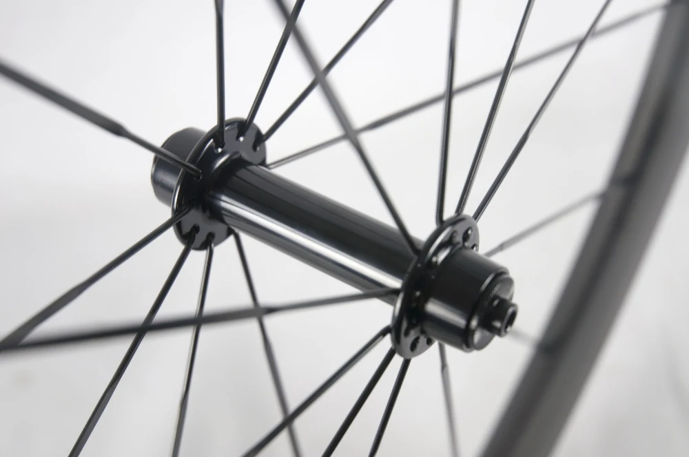 700C Super Light carbon road bicycle wheelset Rim Brake carbon road bike wheelset QR bike wheelset