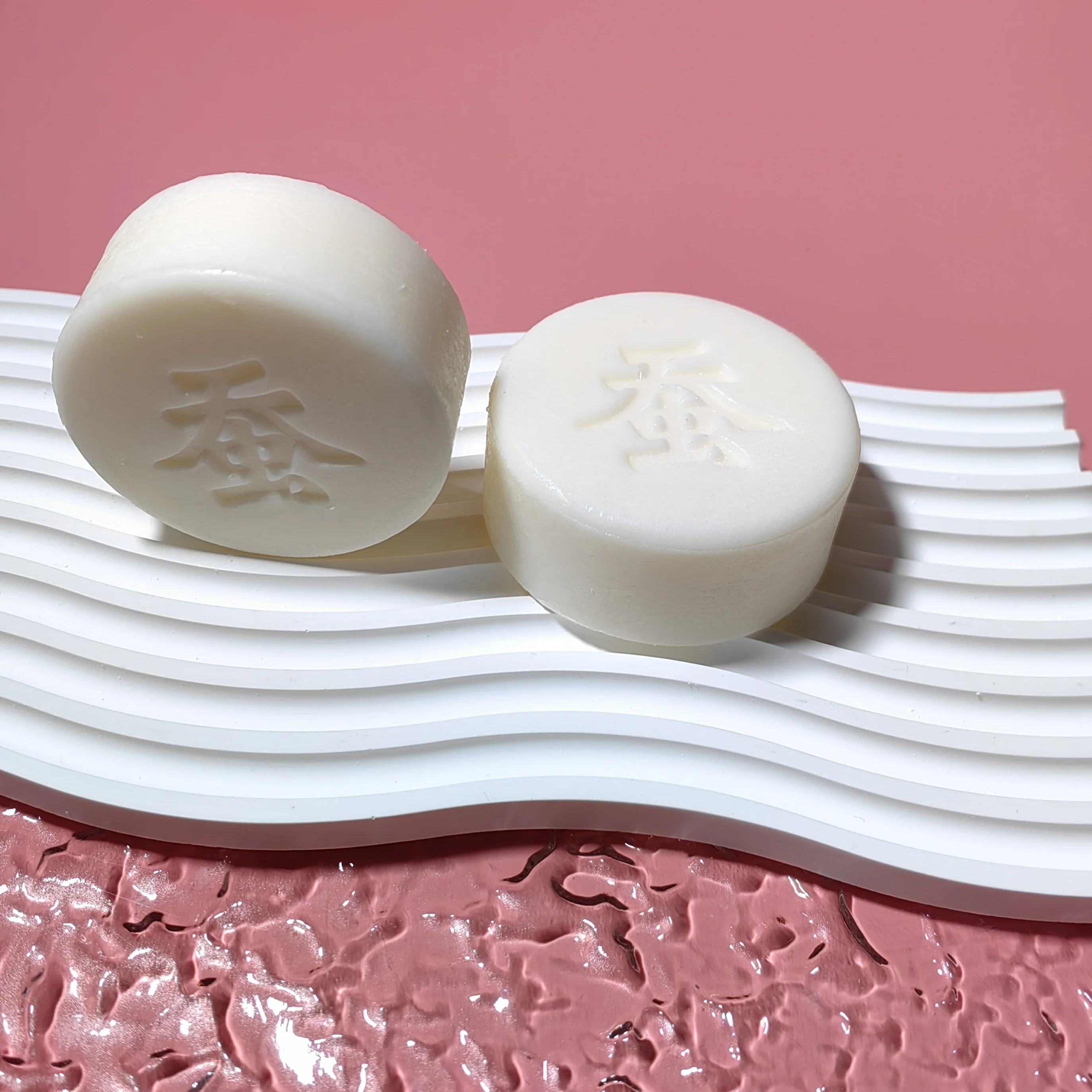 Remove Acne Deep Cleansing Anti Mite Natural Soap Organic Whitening Cocoon Face Soap Sea Salt Essential Oil Goat Milk Silk Soap