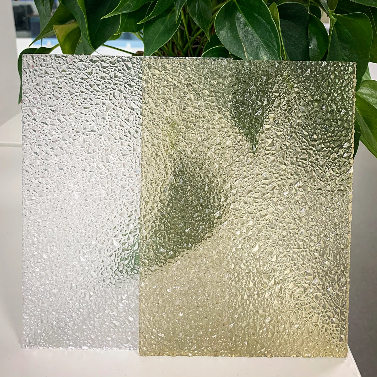 China Lexan 1mm Clear Transparent PC Embossed Polycarbonate Solid Policarbonato Sheet Roll