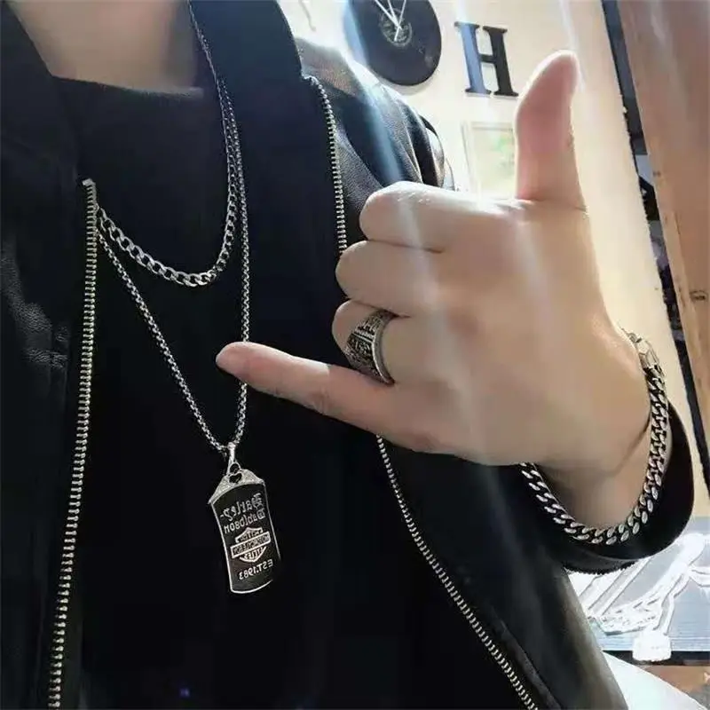 Wholesale Titanium Steel Silver Hip-Hop Silver Retro Compass Animal Cross Stainless Steel Necklace For Mens