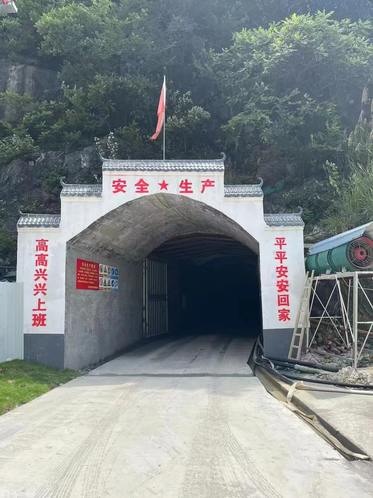 High CaO Good Transparency Wollastonite Powder Ceramic Usage