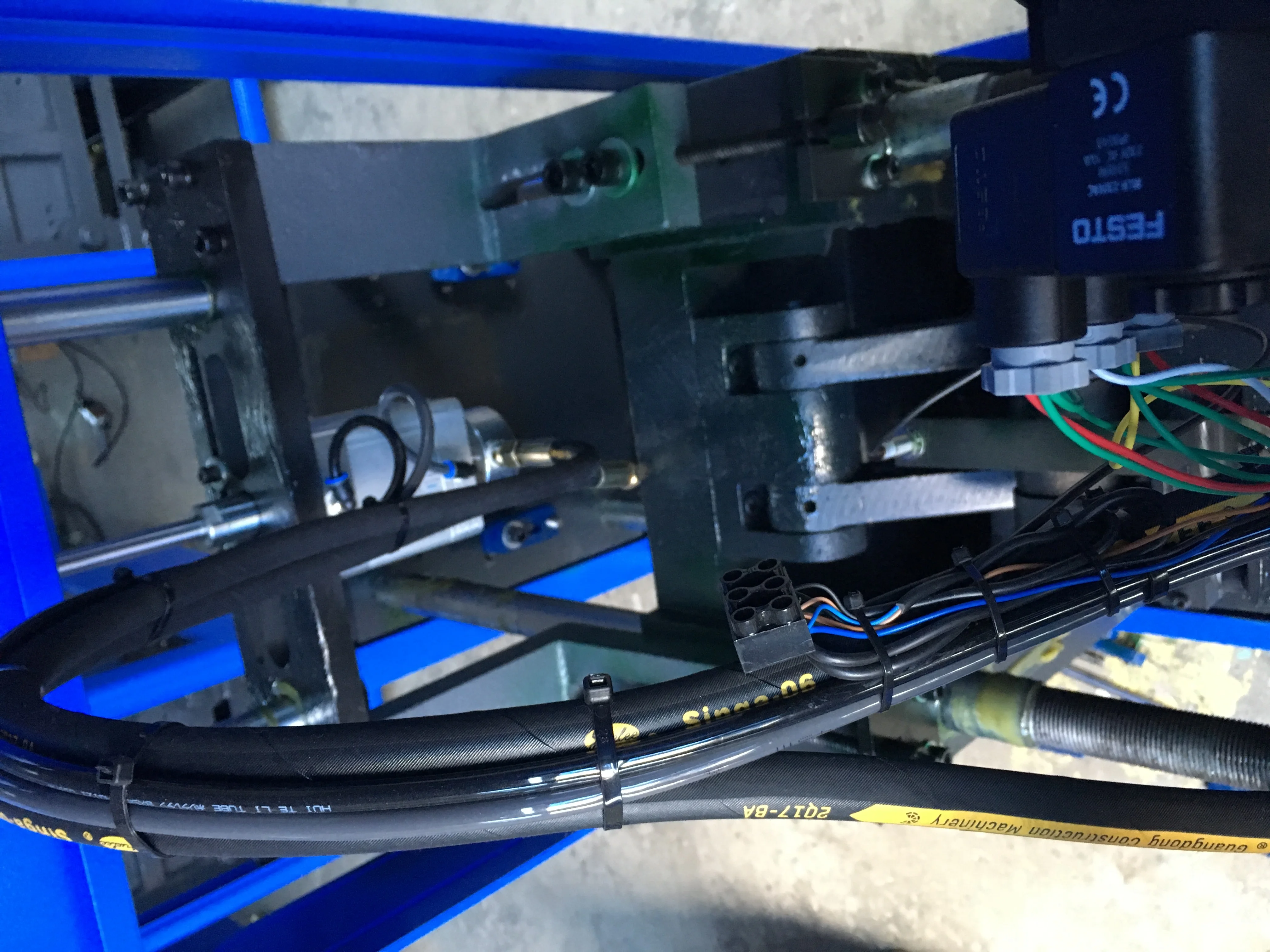 make 5L 6L 7L PET bottle  machine  blowing bottle machine