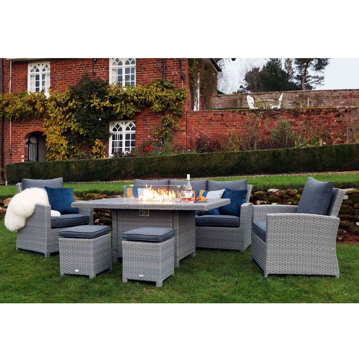 Hot Sale Moden Design Patio outdoor Rattan Rope Funiture Garden Sofa Set Fire pit table