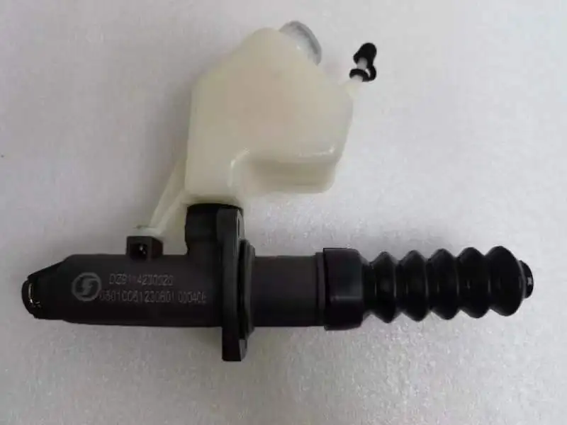 Shaanqi Delong F2000F3000ShacmanDZ9114230020 uses brake master cylinder assembly brake system components, clutch master cylinder