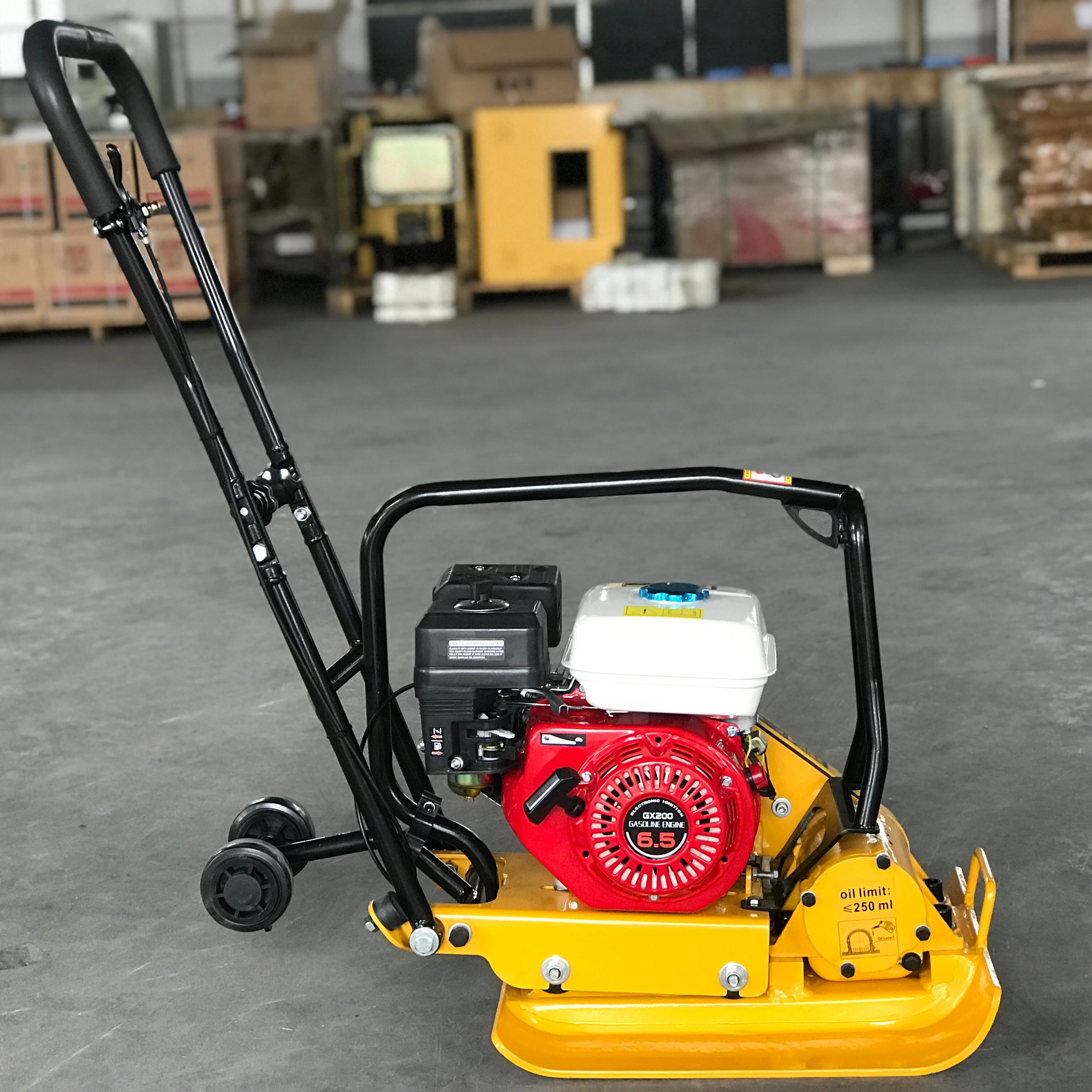 C-60 пластинчатый уплотнитель 65 кг с бензиновым двигателем Loncin 6,5 л.с.
