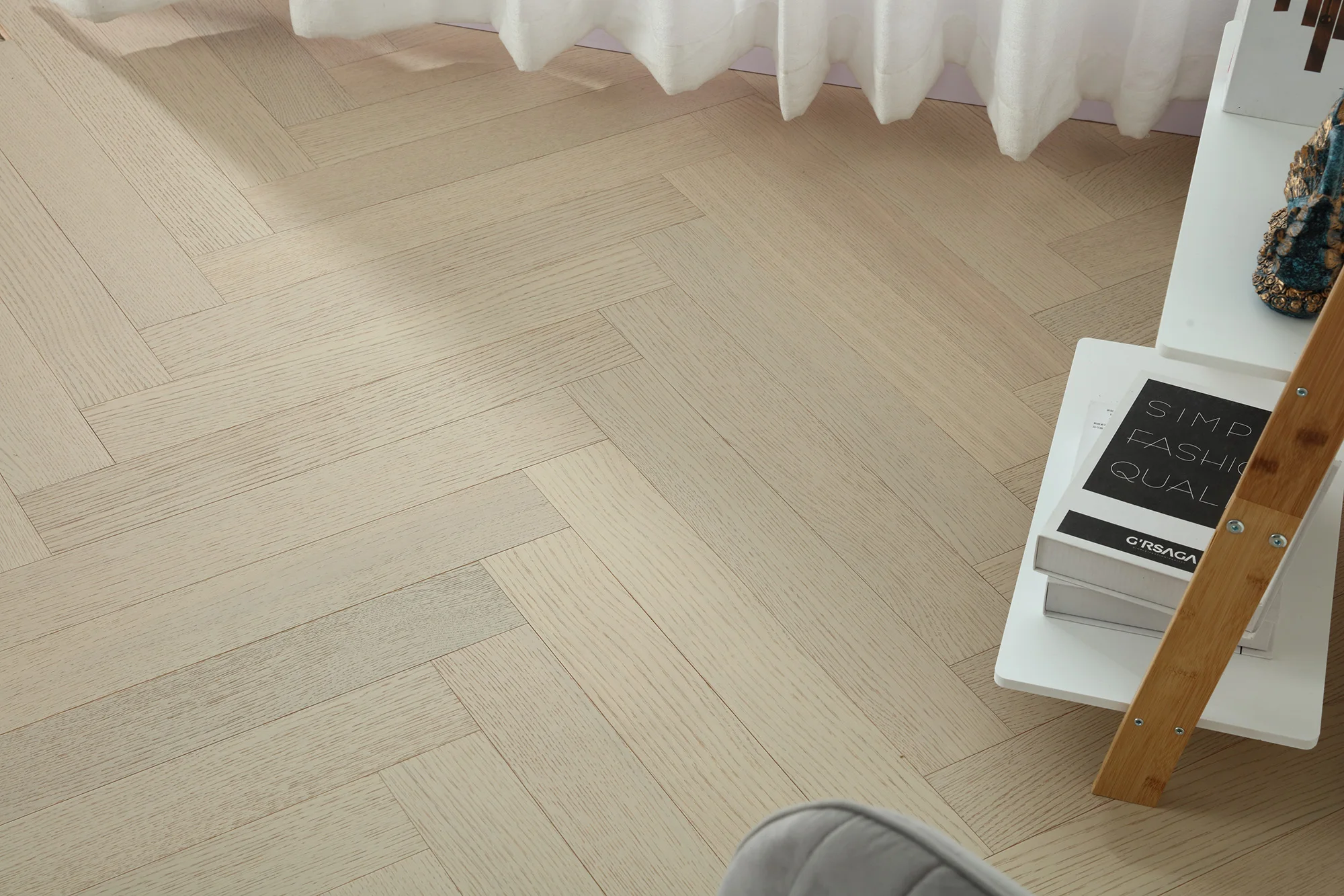 Good price natural engineered french oak floor herringbone/chevron oak wood parquet flooring